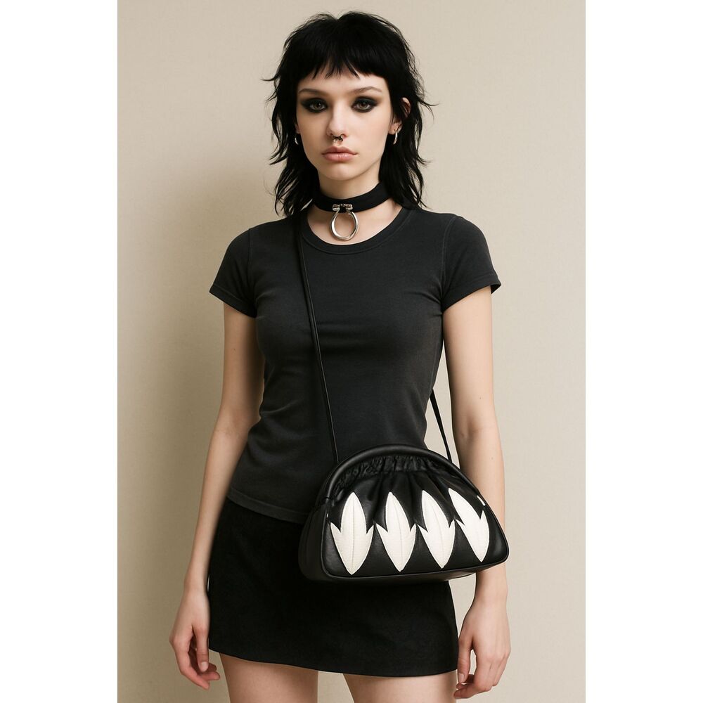 Vintage Black White Floral Leather Snatch Shoulder Crossbody Hand Bag